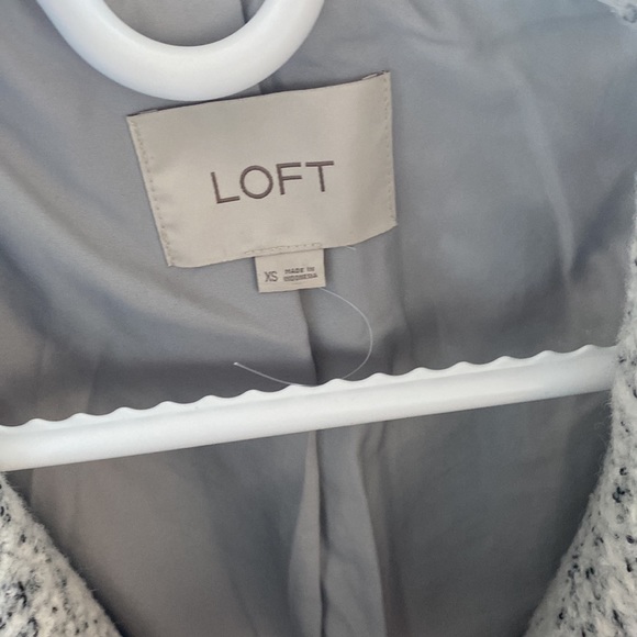 Winter coat. - Picture 2 of 4